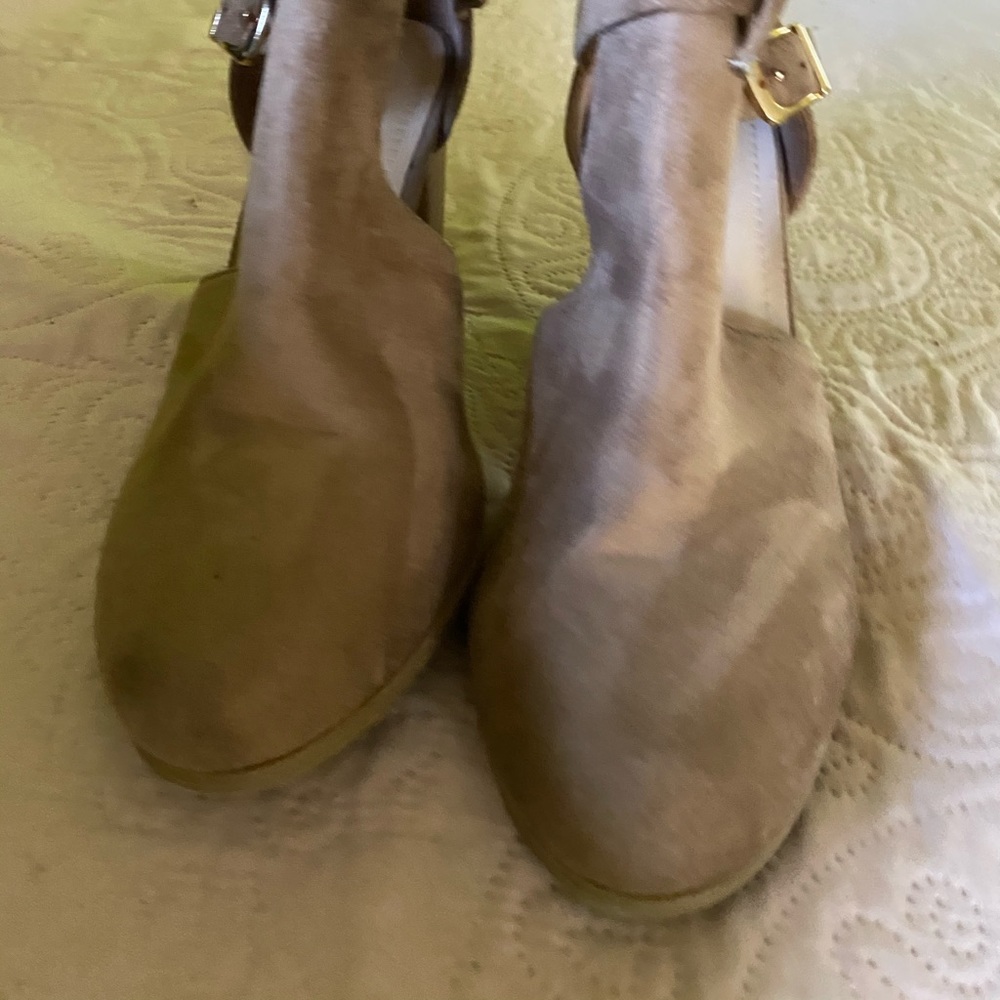 Light brown booties